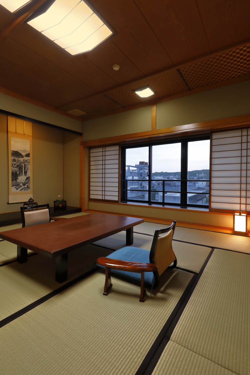 Two adjacent Japanese-style rooms (Reimei building / with bed) | Ibusuki  Syusuien | Official